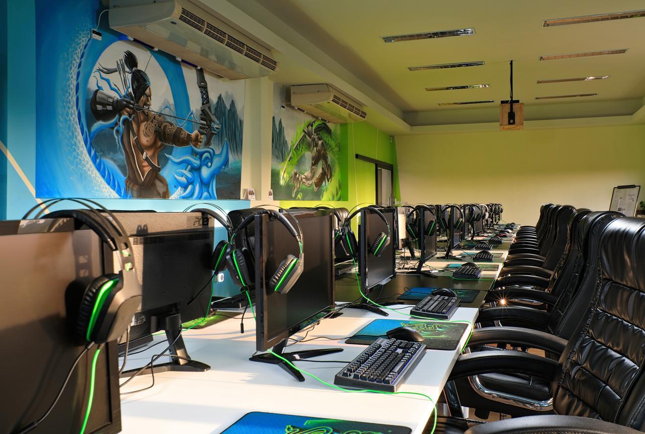 Gamers Paradise Hotel Chalong Dış mekan fotoğraf